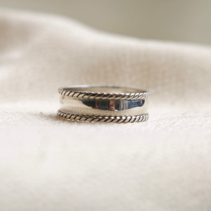 ANILLO MALUHIA